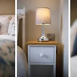 The Hudson 1 Bed Sleeps 2 *
