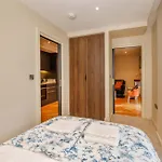 The Hudson 1 Bed Sleeps 2 Apartment *